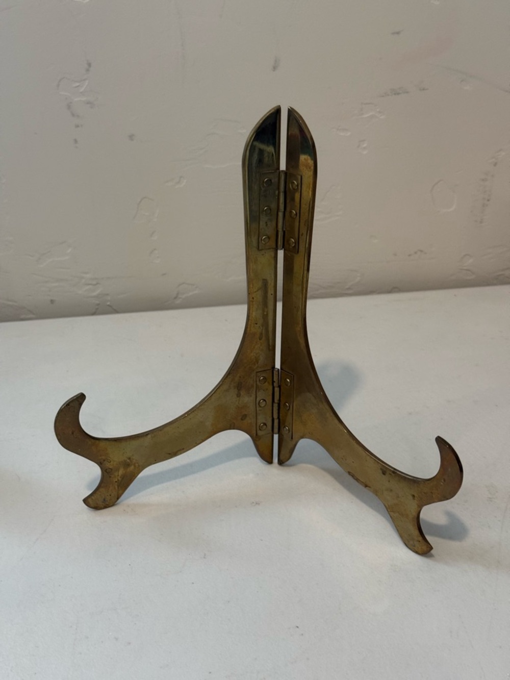 Vintage Solid Brass Easel 7.5”Tall/Gold Hollywood Regency style Brass Easel‎